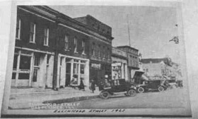 A vintage picture of Ellinwood St. in 1923